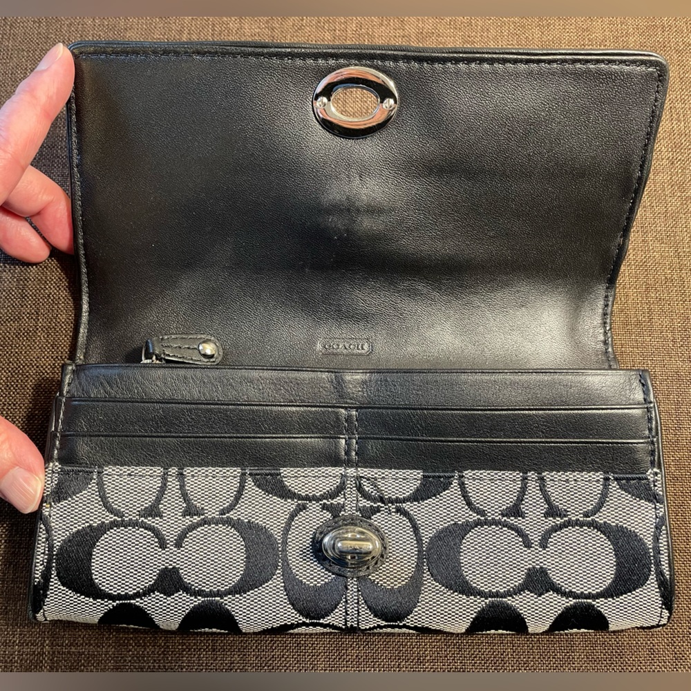 Coach Wallet - Picture 3 of 11